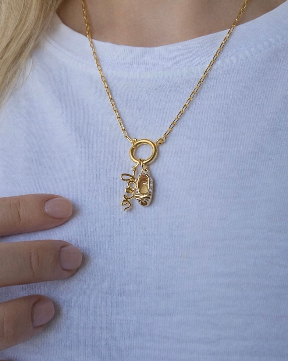 Pingente Sapatinho Cravejado Dourado
