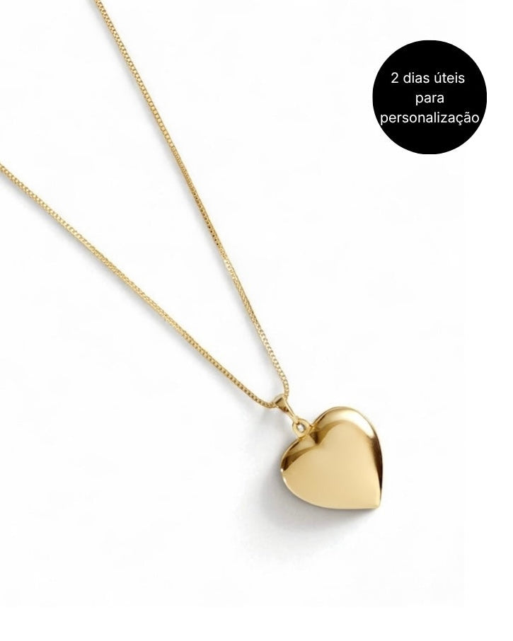 Colar Relicário Coração Liso Dourado