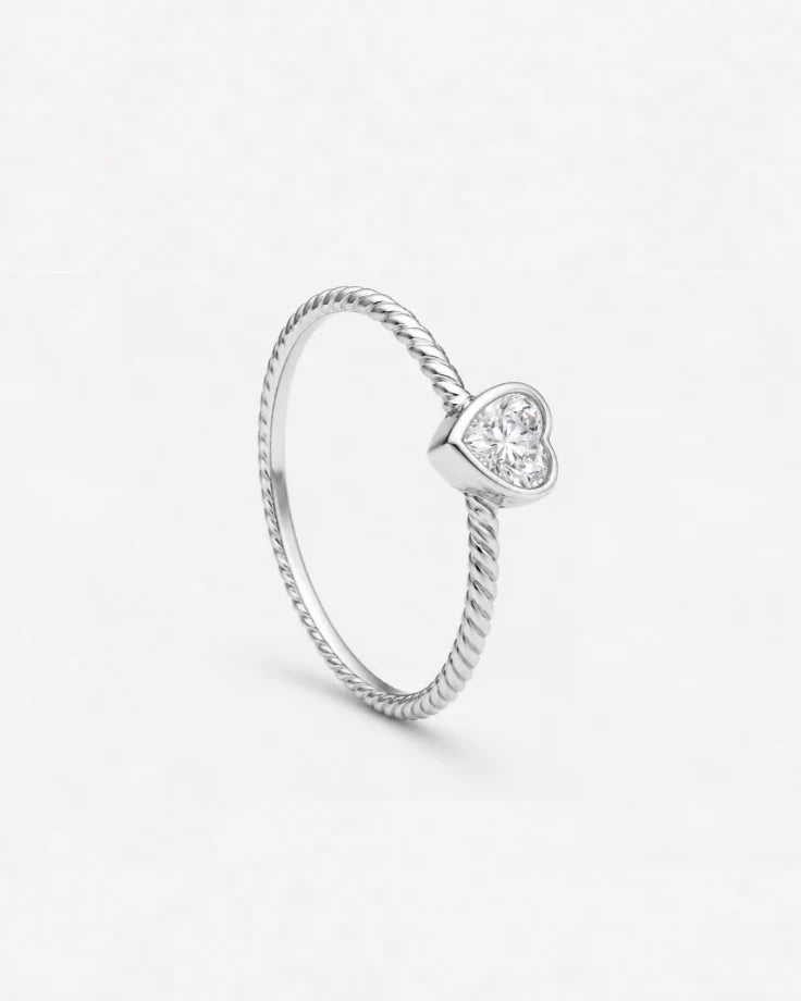 Anel Feminino Callisto Coração em Ouro Branco 24k